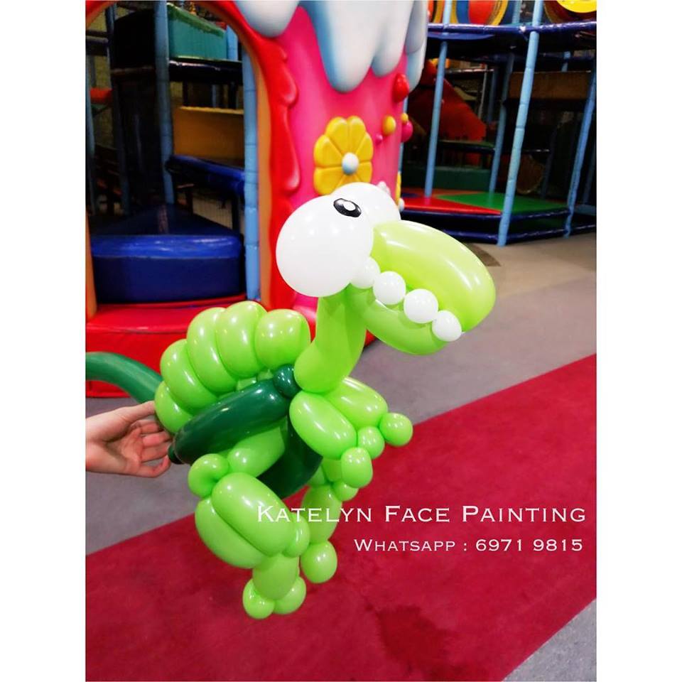 BALLOON TWISTING