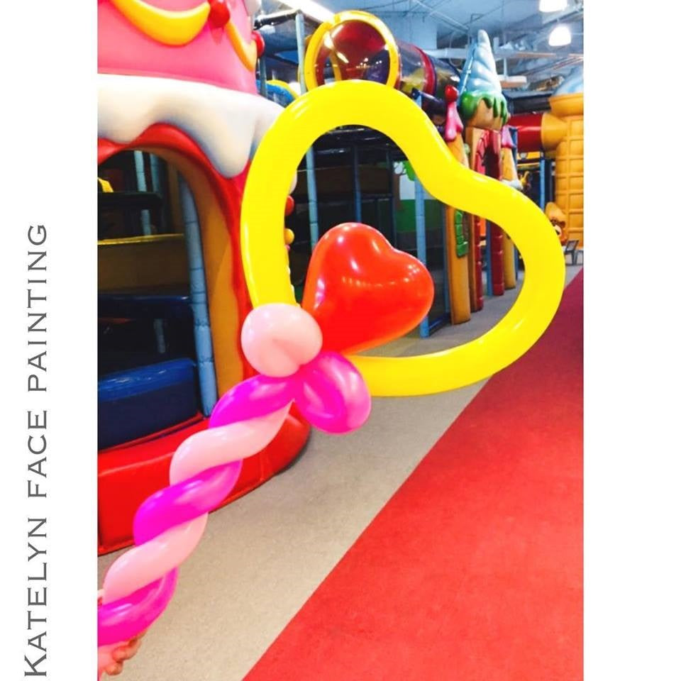 BALLOON TWISTING